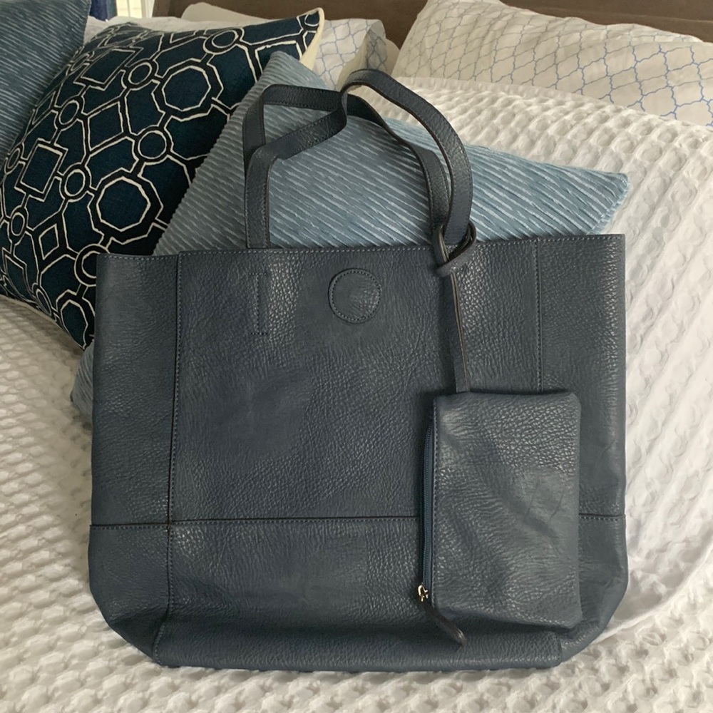 Navy blue vegan tote